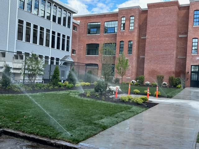 Commercial Landscape Design — photo 1